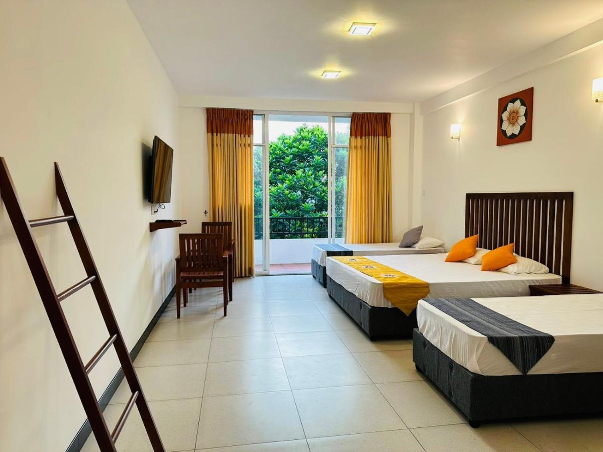 Kandy Hub Guest House Exterior photo